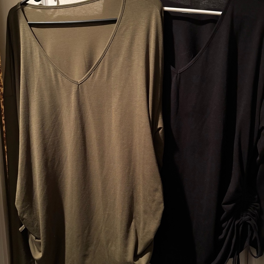 Black Olive Green Two 2X Large Long Sleeve Tops Pre-Owned